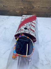 Load image into Gallery viewer, Kitties in Bows ~ Glasses Case