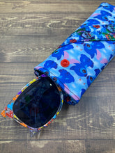 Load image into Gallery viewer, Stolen Kisses ~ Glasses Case