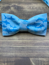 Load image into Gallery viewer, Fish are Friends Not Food ~ Elastic Headband Hair Bow

