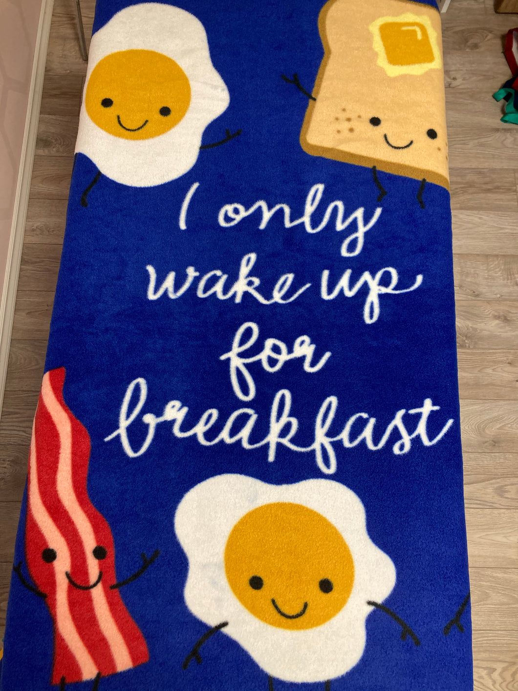 Wakey! Wakey! Eggs & Bacon! ~ Tie Blanket
